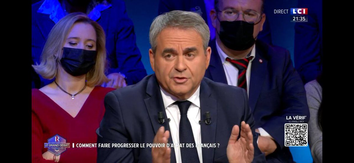 RevahElie's tweet photo. .@xavierbertrand « la dernière fois qu’on a touché aux cartes vitales, ça fait plus de 15 ans. Des l’été 2022, je veux engager le système biométrique pour éviter la fraude » #JeVoteBertrand #LeGrandDebatLCI https://t.co/Z9eHinhF9k