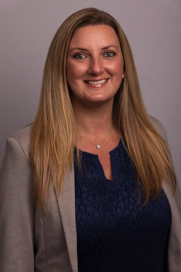 Dickson_Diveley's tweet photo. Happy National Nurse Practitioner Week! Our first Nurse Practitioner we’d like to recognize is Lindsey Brown, working alongside Dr. McCabe. Thank you Lindsey! #npweek #kcoa https://t.co/I4XTt0GpUP