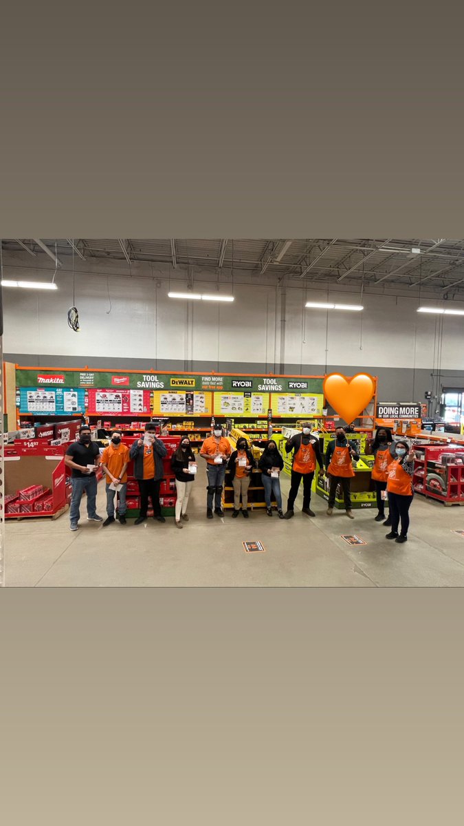 #RecognitionRollCall🎊🥳🎉 Thank You To Our Amazing MET TEAM, Gift Center looks Phenomenal. The Attention to Detail, The Efficiency, The Dedication that was put into Our Gift Center. 584 truly Appreciates You Guys Hard Work🧡 #MET #AppreciateWeek