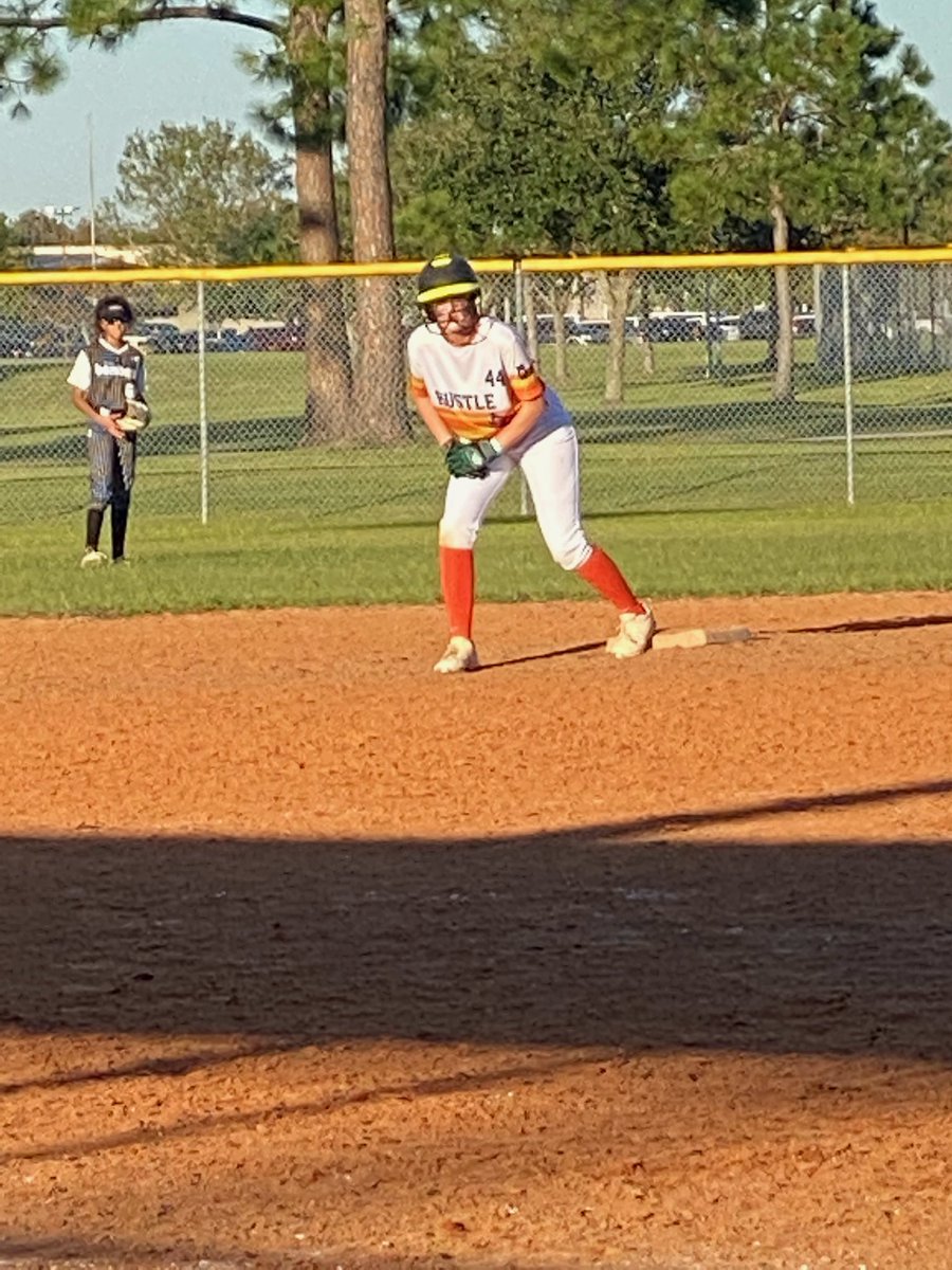 averyngraham2's tweet photo. @GoShockersSB @USASoftball @SoftbalAmerica @RecruitLook @RLSoftball_ @ncsa @TexasTechSB  @Nevada_Softball https://t.co/97PfIW8PYY