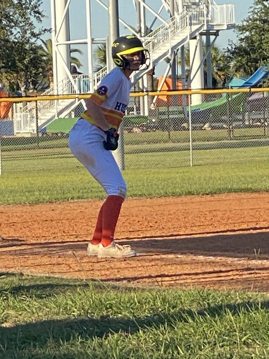 averyngraham2's tweet photo. @GoShockersSB @USASoftball @SoftbalAmerica @RecruitLook @RLSoftball_ @ncsa @TexasTechSB  @Nevada_Softball https://t.co/97PfIW8PYY