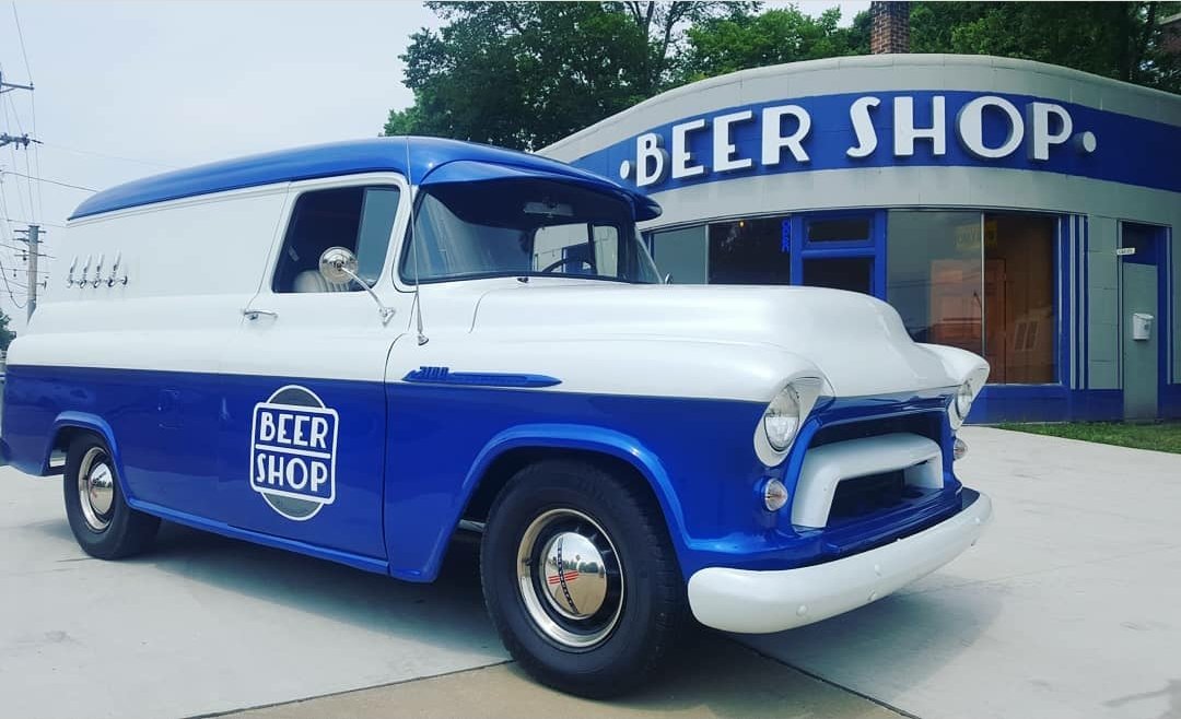 GoldenCalebT's tweet image. #8Count is now on tap at the Beer Shop in Sparta, WI... All my Wisconsin people, check em out!

P.S.... Its a #Boxing bar 🍻🥊🍻