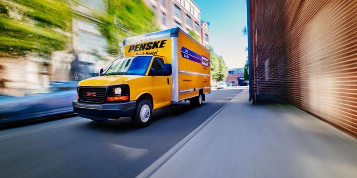 PenskeNews's tweet photo. Penske’s Military Call Center assists military families with specialized #DIY moves. More: https://t.co/GgH7dDCzi0 #Penske #NationalVeteransAndMilitaryFamiliesMonth #MilMonday https://t.co/icYCS9htcA
