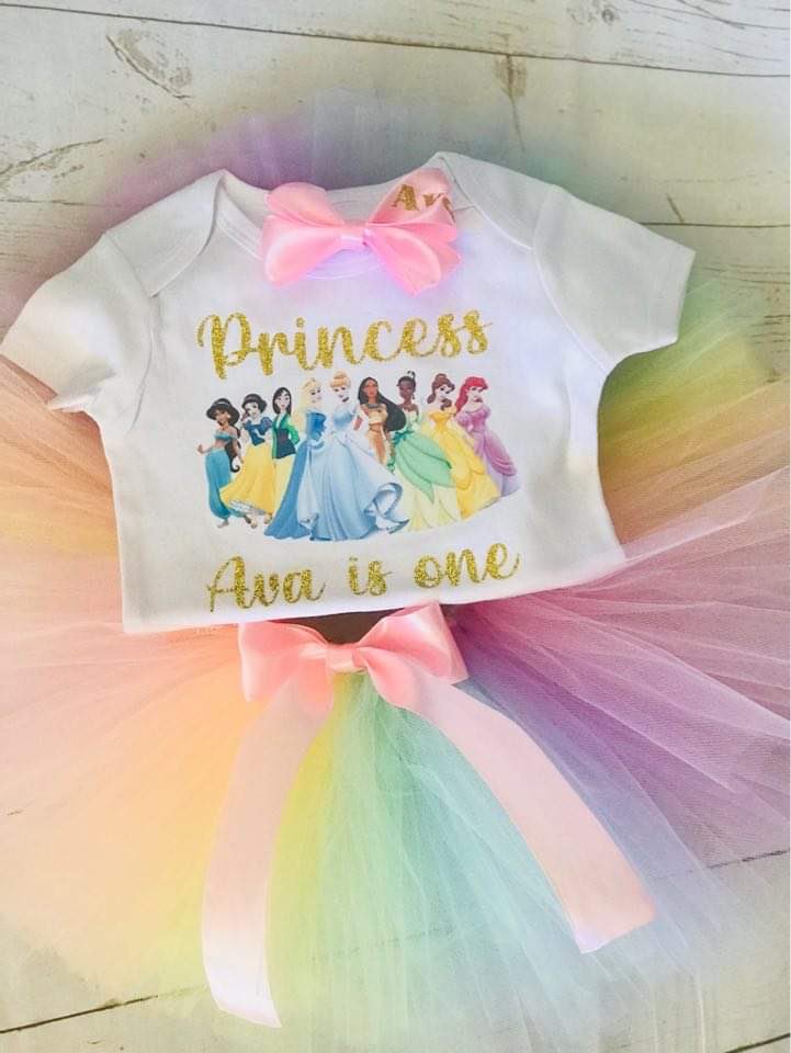 Ave10's tweet photo. Canโt believe my Ava bear will be one tomorrow ๐๐๐ Time flies! #PrincessAva https://t.co/bfndVOJuAG