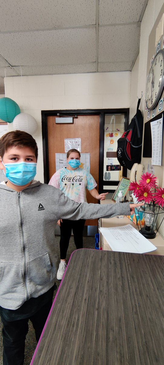 StephCahoj_D54's tweet photo. Impromptu student led scavenger hunt! When asked "what did you learn about slope today?" Students started finding examples of slope lines within our classroom! #MakingMeaning #MathIsEverywhere #OwnershipOfLearning https://t.co/RaJDdSnuRc