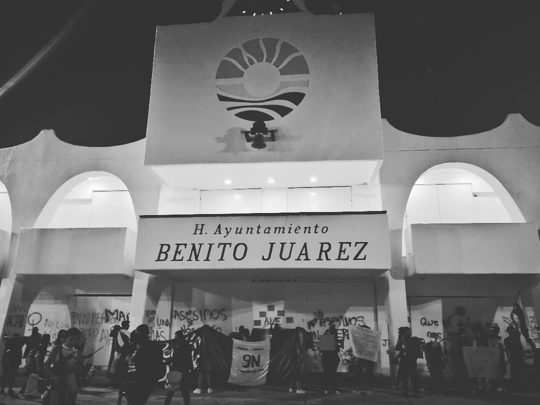 Así la marcha de hoy. Sentí miedo, cuando llegamos al ayuntamiento había gente en el techo, justo como aquel #9N cuando nos dispararon.