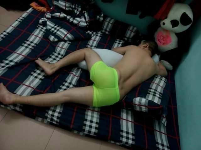 Thangthach4's tweet photo. Ngủ phe phe wa https://t.co/cbcLpjD3Yd