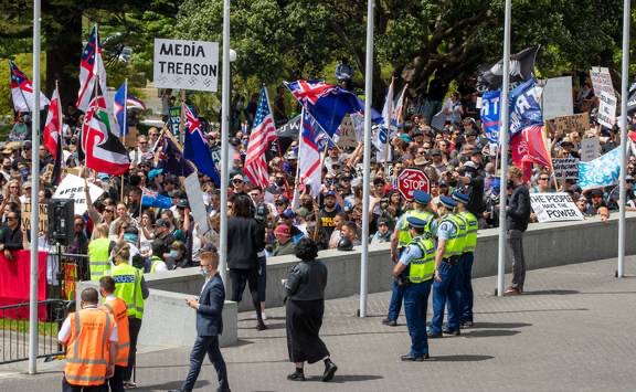 Wingnut Farms tweet media