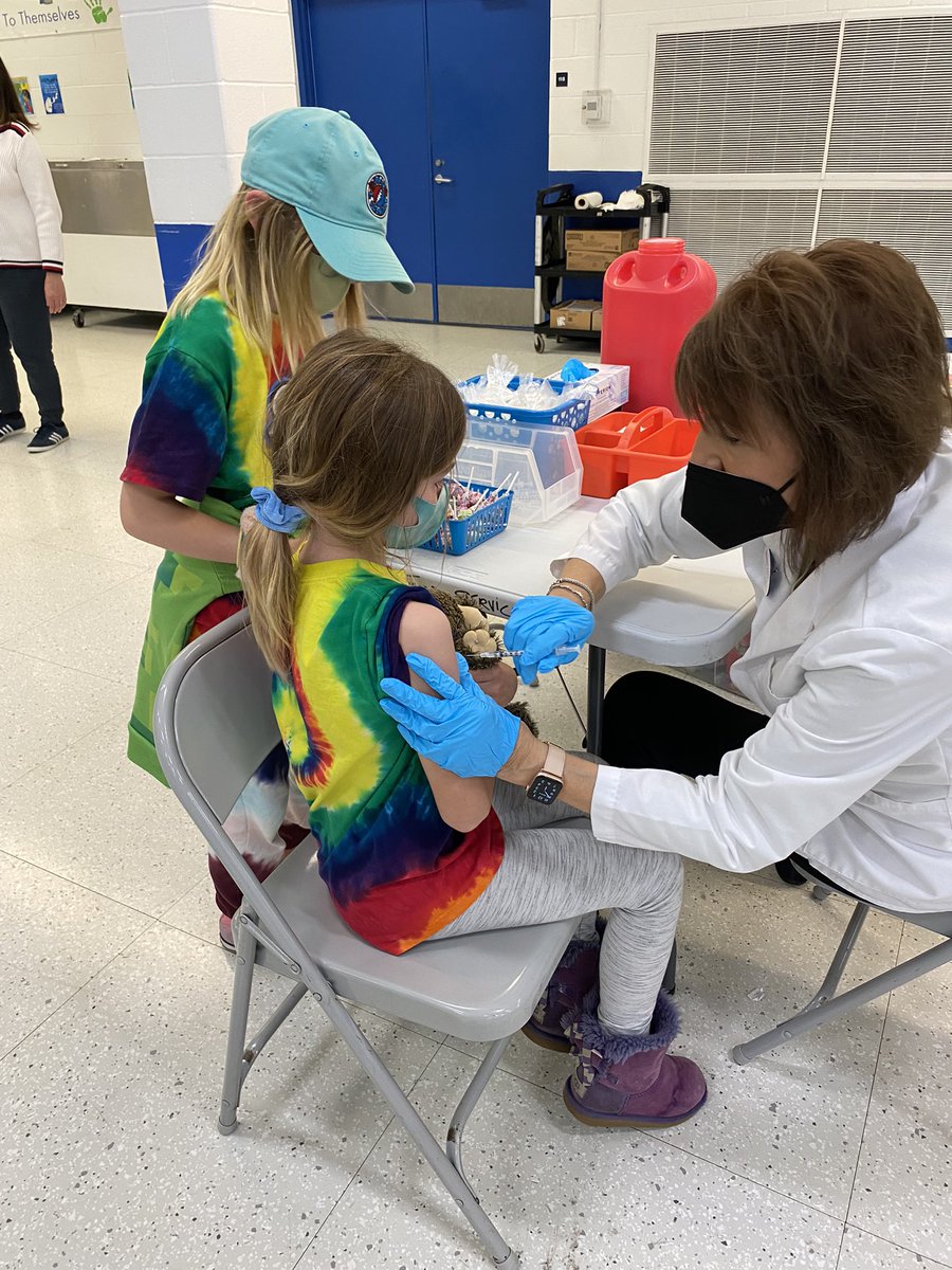 MmeMiller28's tweet photo. Thank you @ahsd25 for organizing this vaccine clinic! It was so efficiently run! We are now 6/6 vaccinated in the Steffen-Miller family! #GetVaccinated #gottheshot @ahsd25supt @AkemiSessler @DrydenSchool @IvyHillEagles https://t.co/mXSzMG63S2