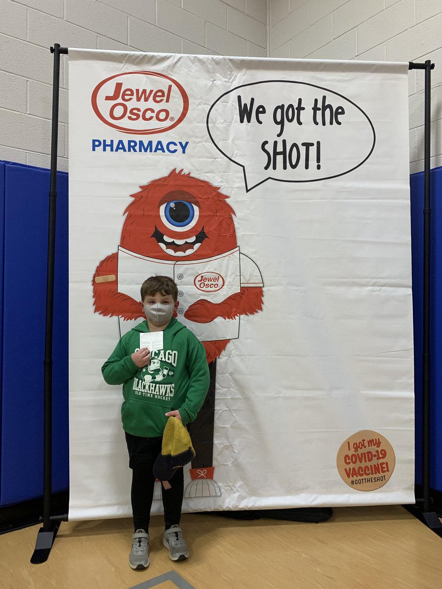 MmeMiller28's tweet photo. Thank you @ahsd25 for organizing this vaccine clinic! It was so efficiently run! We are now 6/6 vaccinated in the Steffen-Miller family! #GetVaccinated #gottheshot @ahsd25supt @AkemiSessler @DrydenSchool @IvyHillEagles https://t.co/mXSzMG63S2