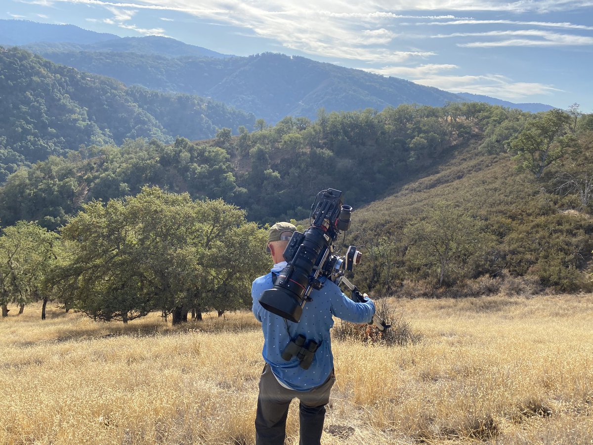 EstienCesar's tweet image. wow there’s a #FirstGenDay!! 

so grateful for the numerous mentors that have helped light my path into science! even more grateful for the sacrifices my family made to get me here.

because of my village, i get to do cool science with dope people!!!  

#UCFirstGen #firstgen