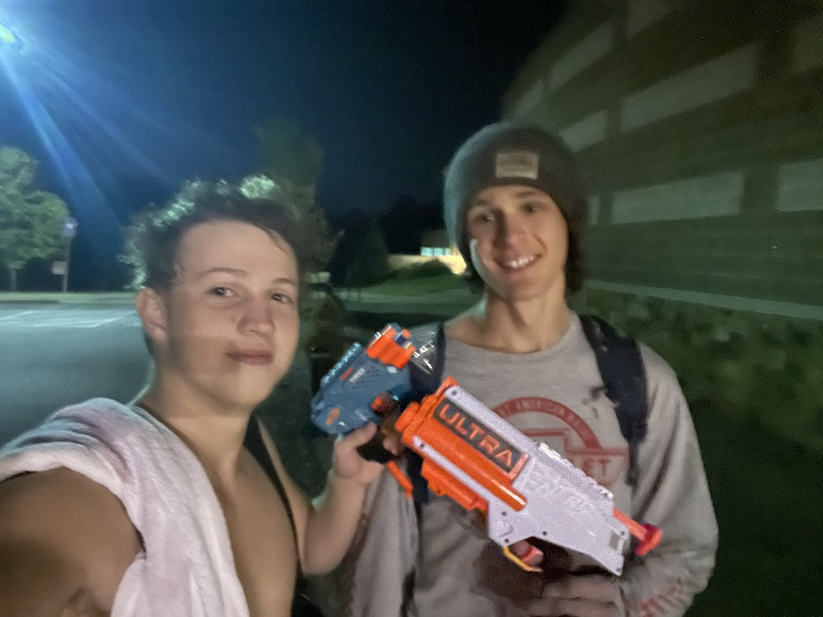TheMoistMen5's tweet photo. @WoodstockNerf21 @TerryRevenge Joey got murked outside the aquatic center https://t.co/QjpLBRcI3z