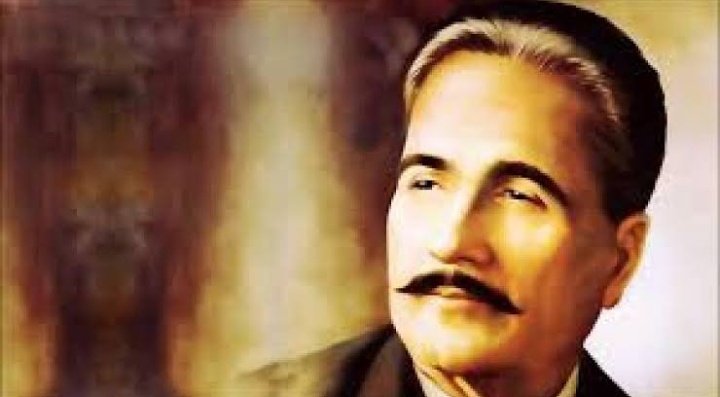 HamnaAAA__'s tweet photo. Man, that awake the Muslims of the subcontinent India who was napping in darkness and illiteracy. Man, that devotes his whole life to the guidance of Muslims. He gives a direction to muslims and he expresses all these things in his stunning poetry.
#9November
#Allamaiqbalday https://t.co/rovB4GSy3V