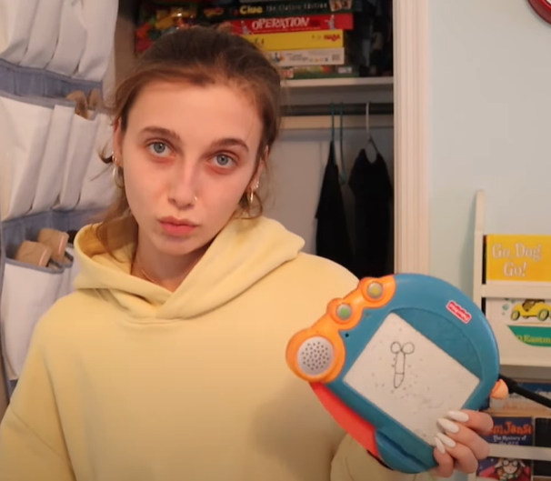 no context emma chamberlain (@oocchamberlain) on Twitter photo 