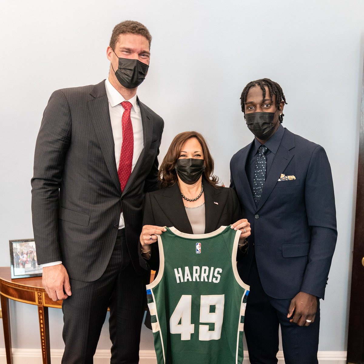 VP46Archive's tweet photo. Welcome to the White House, @Bucks! When I heard about the incredible work you are doing with Bucks Vote, I had to say thank you. As I said to Brook and Jrue, we know that our power is in our vote. We can’t let anyone take our power from us. https://t.co/QhW8Ldw98V
