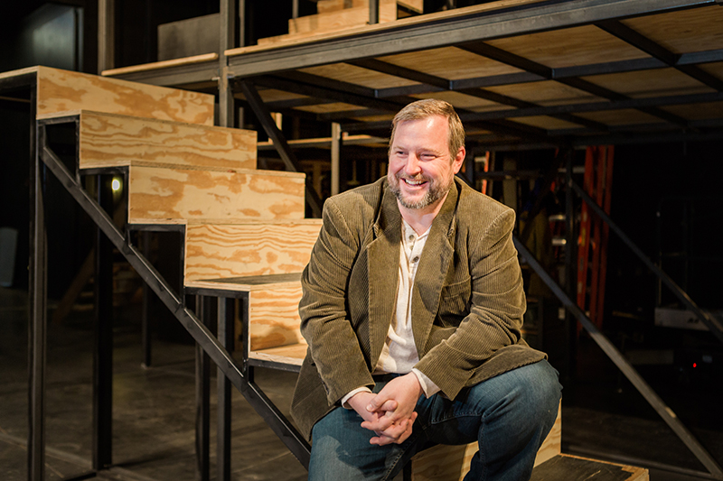 CCTDStage's tweet photo. Scott Olinger, director of Short Cuts, has given us an exclusive interview about the production process of Short Cuts, which is streaming now! His favorite story from the show is about a deep-sea diver. To hear more from Scott, head over to our Facebook. #cctd #CCTDShortCuts https://t.co/NEKaGfBad1