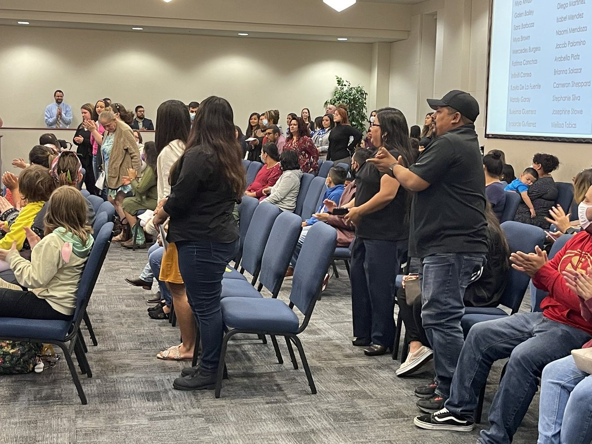 Excellent work presenting tonight, <a href="/CastleberryHigh/">Castleberry High School</a> students! 👏🏼

Tonight, students from Castleberry High School shared with #castleberryisd Board of Education what makes their campus great. 

#chs_lions #choosecastleberry