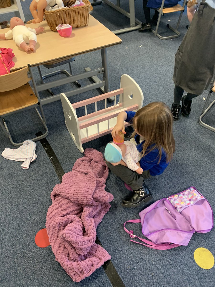 MrsQuigley2016's tweet photo. Checking out our new wooden toys today #toolbelt #roleplay #baby #cake #reallife @MrsQuigley2016 @PirieParkPS @gillimonaghan https://t.co/oTYlMbxdEJ