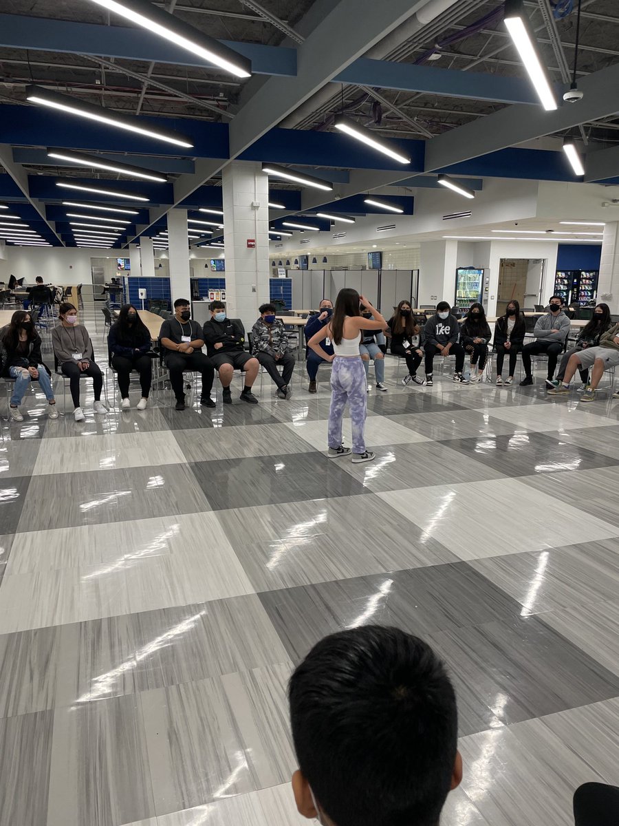 MsDimitriou's tweet image. So excited to kick off the 2021-2022 Future Giants Program ⁦@hphsgiants⁩ with ⁦@Edgewood112⁩ and ⁦@nwhuskies⁩ #112leads