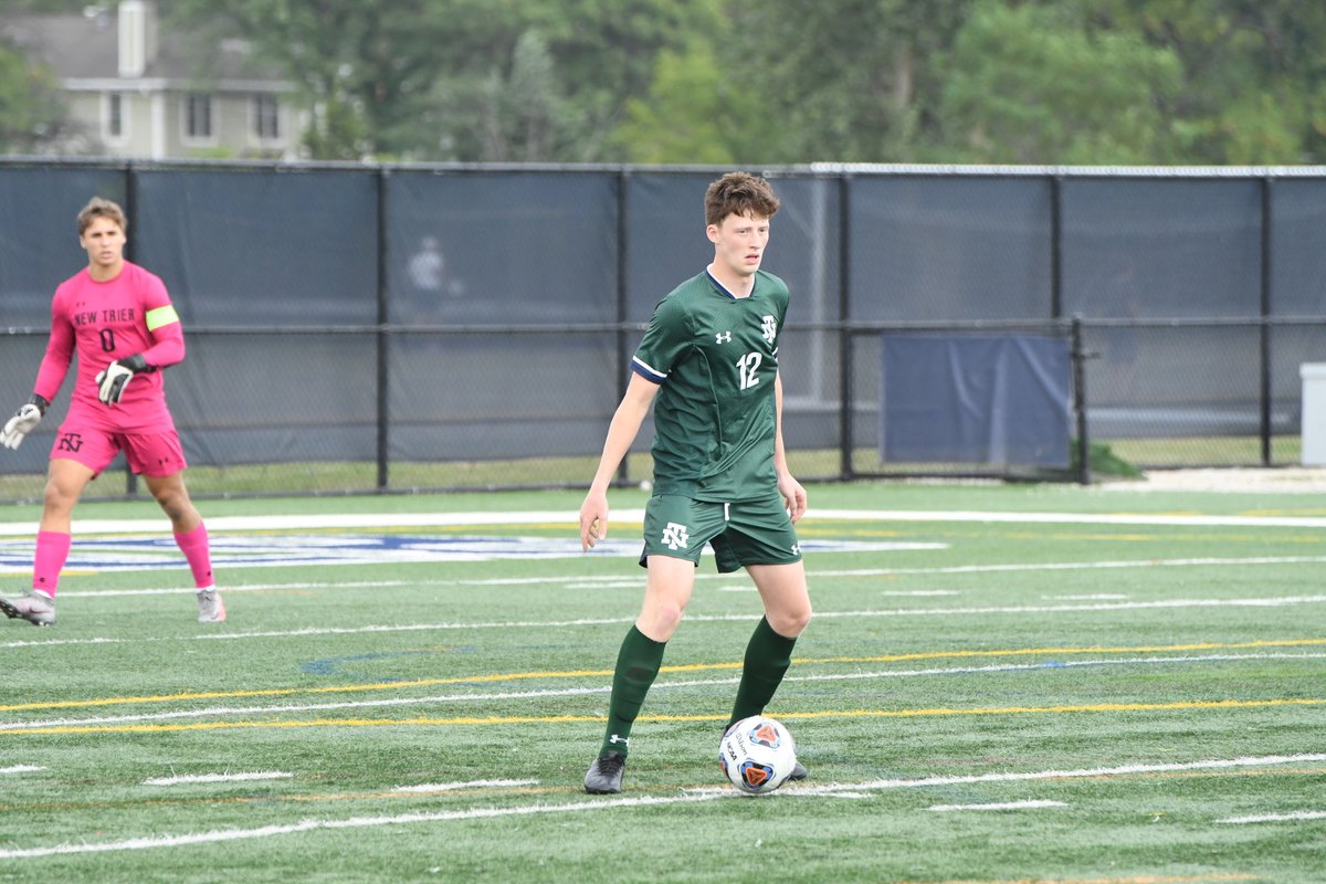 🚨 Team Voting Awards 3/6 🚨

Congratulations to senior Ely Wilson who has been voted by his teammates as our Fall 2️⃣0️⃣2️⃣1️⃣ Most Improved Player! 🏆⚽️💪

#GoTrevs #COYT #WeAreOne #MostImprovedPlayer #TeamAwards