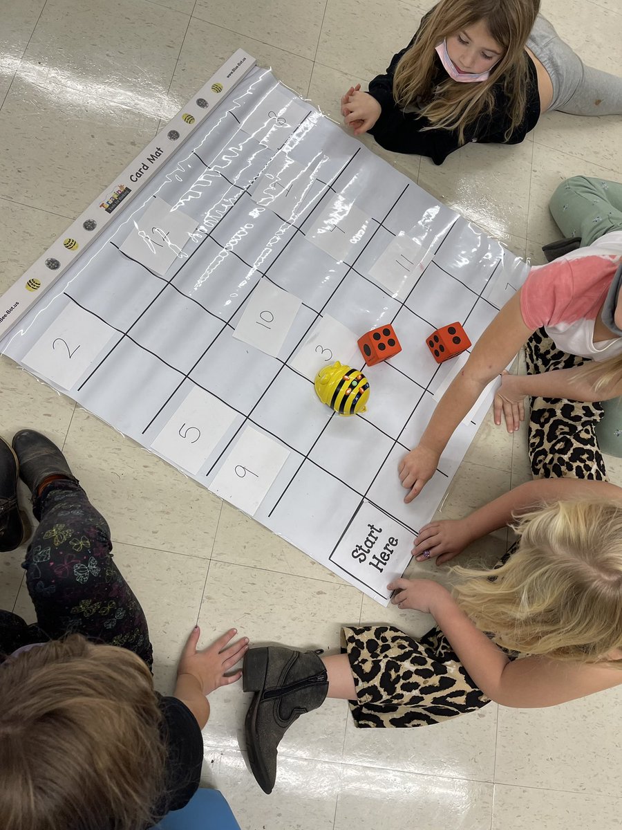 We celebrated #NationalSTEMDay by using <a href="/SnapCircuits/">Snap Circuits</a> and beebots in our STEAM lab! <a href="/TerrapinBots/">Terrapin</a> <a href="/JacksonEl_CCSD/">Jackson Elementary School</a> #WeAreCC