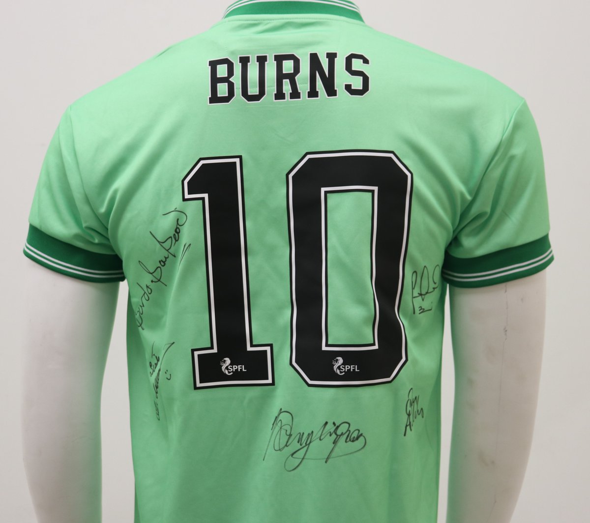 WIN A BURNS 10 CELTIC 86 AWAY STRIP SIGNED BY TOMMY’S TEAM MATES! Purchase a programme at the show, to be automatically entered into a draw to win this amazing prize. Every penny spent on programmes will go to the Christmas Appeal of Celtic FC Foundation’s Football for Good Fund