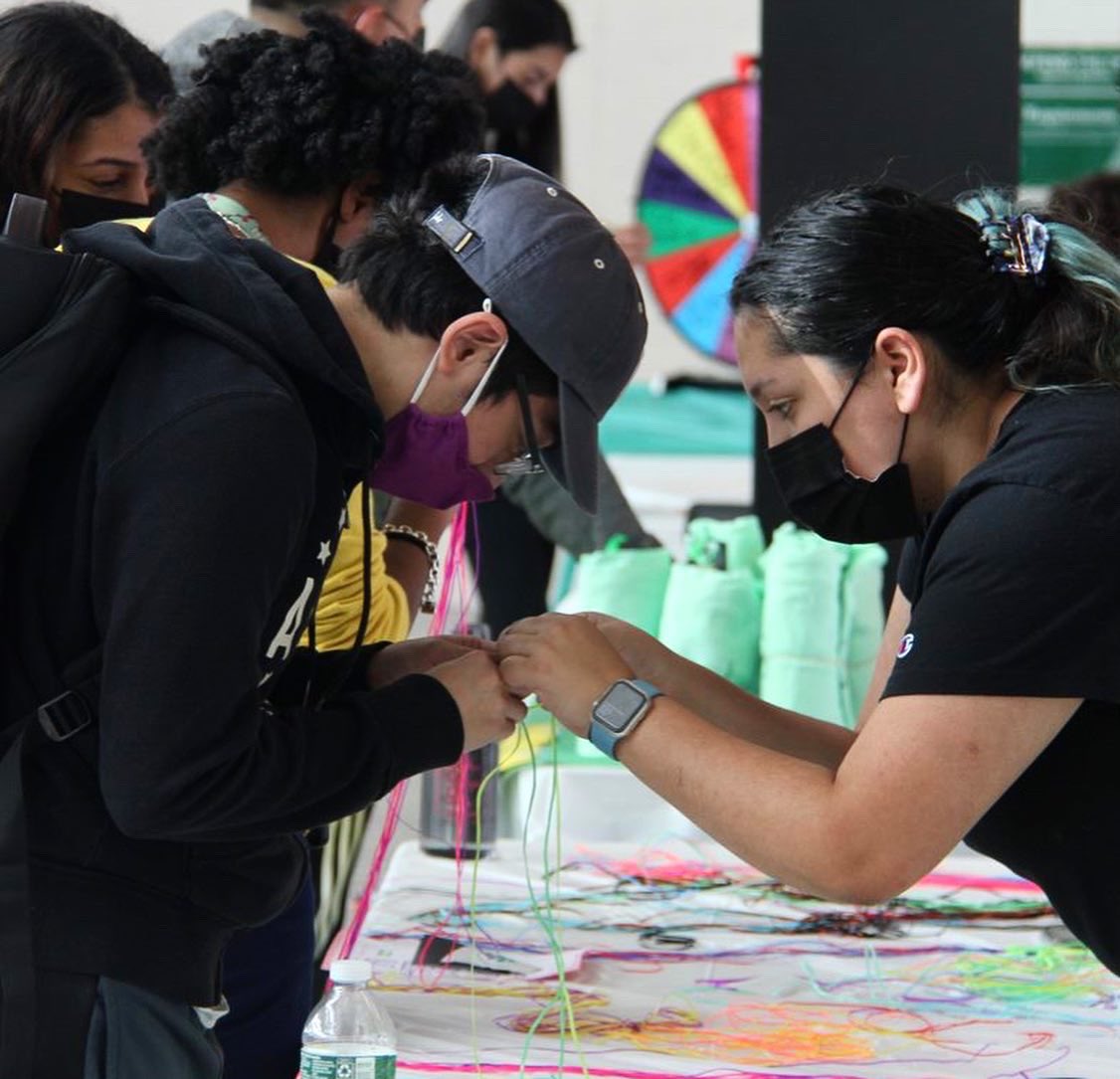 SUNYOldWestbury's tweet photo. In honor of National First-Generation Student Day, the First-Generation Student Committee is hosted "First to Do it Fest" in the Campus Center Atrium on Monday, November 8. Faculty and staff were also invited to take part. #pantherpride #owmade🐾 https://t.co/xjLKAMuN3E