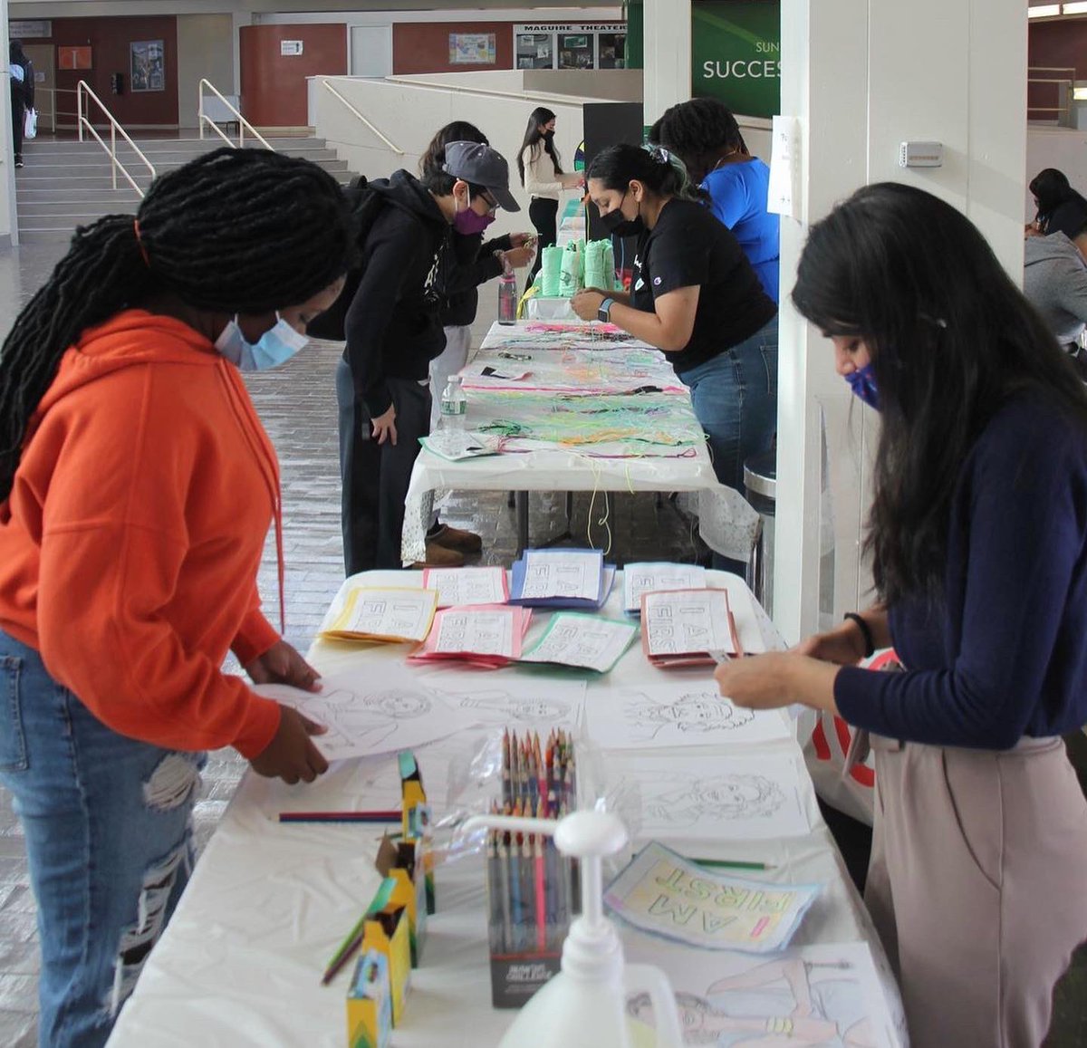 SUNYOldWestbury's tweet photo. In honor of National First-Generation Student Day, the First-Generation Student Committee is hosted "First to Do it Fest" in the Campus Center Atrium on Monday, November 8. Faculty and staff were also invited to take part. #pantherpride #owmade🐾 https://t.co/xjLKAMuN3E