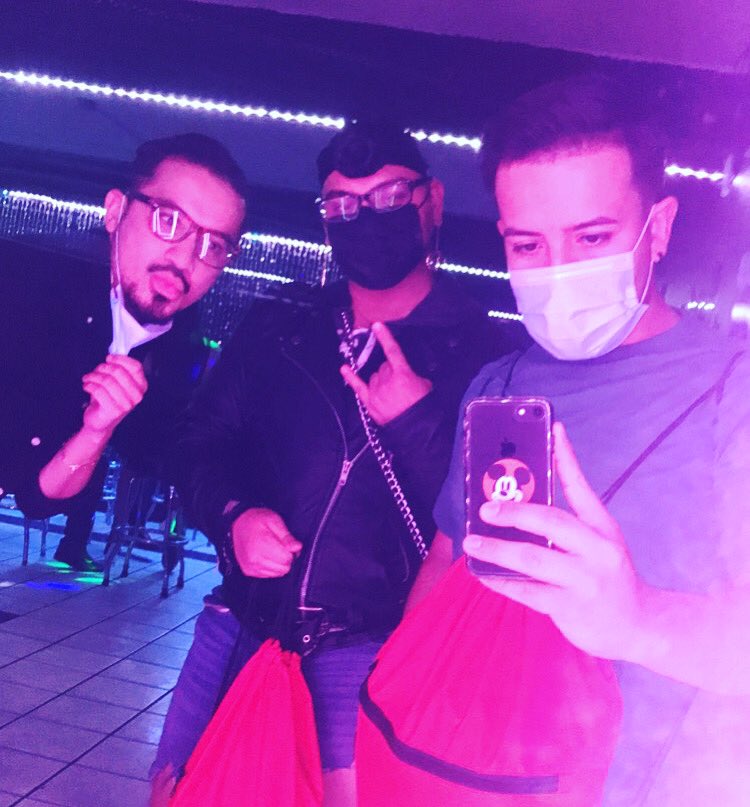 MFactor915's tweet photo. Autumn Outreach Mirror Selfie! #mfactor #mpowerment #elpaso #elpasotx #elchuco #lgbt #gay #bi #trans #queer #texas https://t.co/mVEh4mzGID