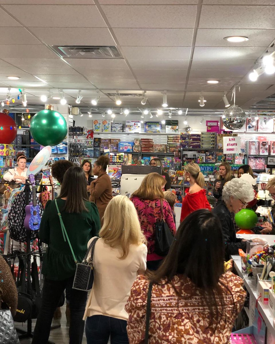 JonathansPlace's tweet photo. What an incredible night last night at @TheToyMaven for our annual Luncheon Committee Kick Off Party! It was a treat to meet so many new people, share about the JP mission, and get excited for our upcoming spring luncheon. https://t.co/ynmlV5LiEw