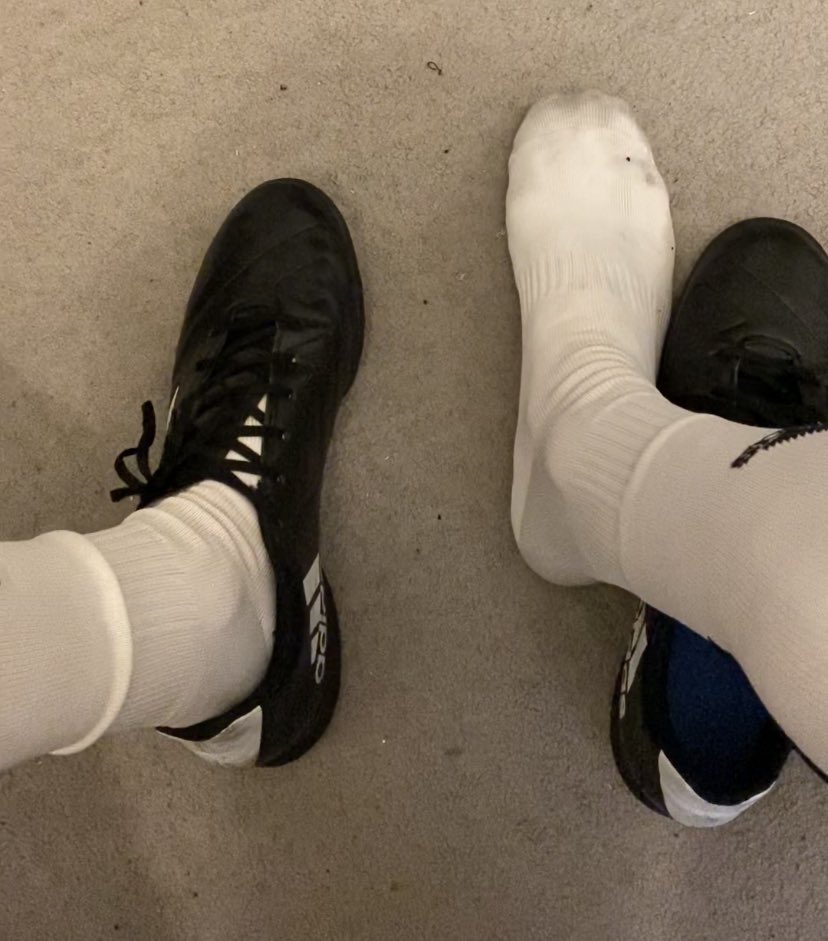 2 pic. 4 videos added to my #onlyfans tonight of me playing with my feet and stripping my sweaty kit