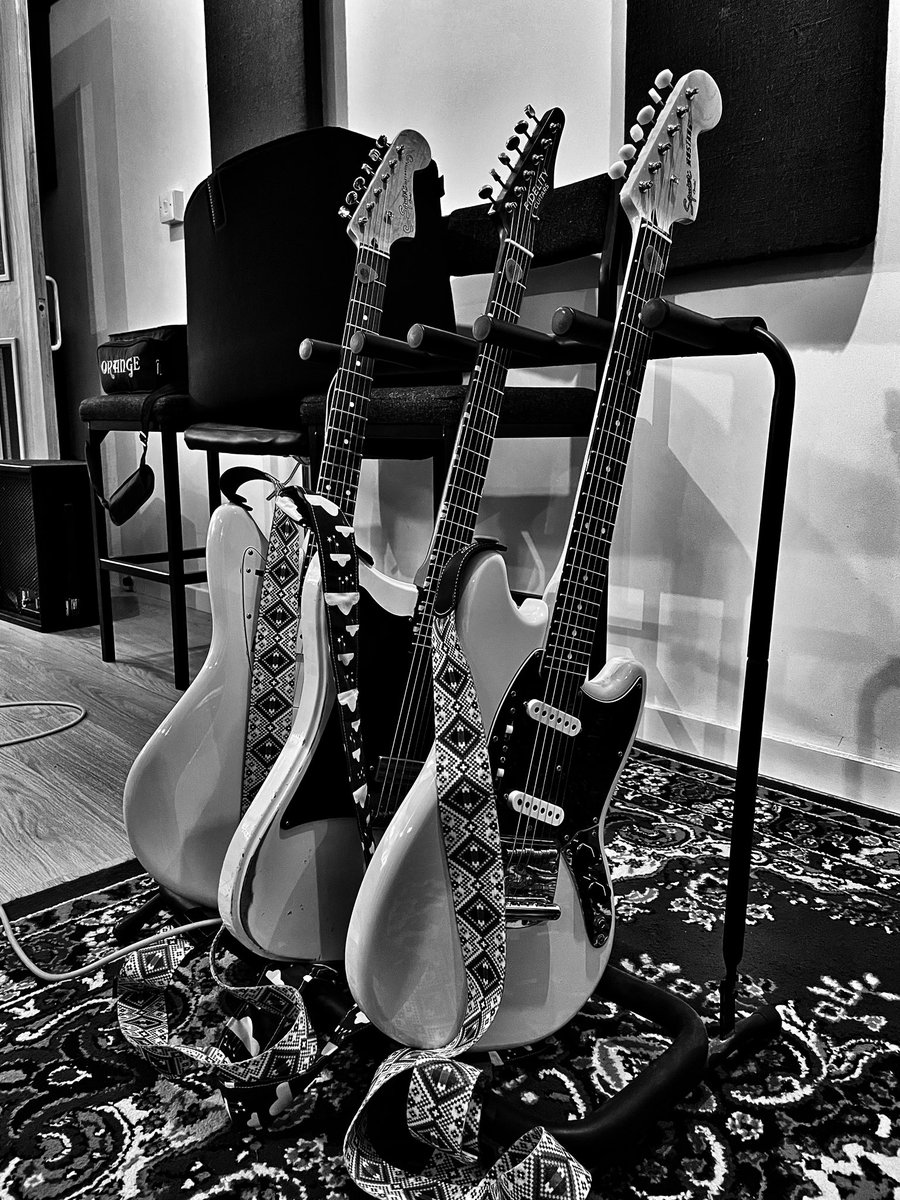 WeAreReliant's tweet photo. Needs more guitars
#RecordingStudio #GenerationStudio #Guitars #SevenGuitarTracks #FidelityGuitars #Studio https://t.co/KlzVqcDfT1