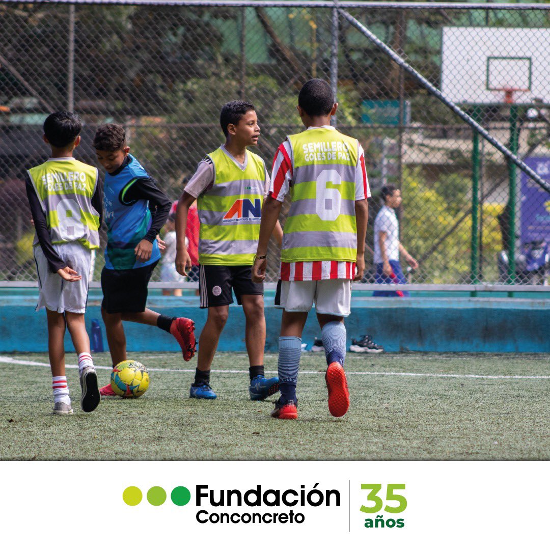 FConconcreto's tweet photo. El torneo de #GolesDePaz en San Blas fue un día lleno de diversión 🤪 y de fortalecer el trabajo en equipo por medio del juego ⚽️🏟 https://t.co/G4TJ3booBT