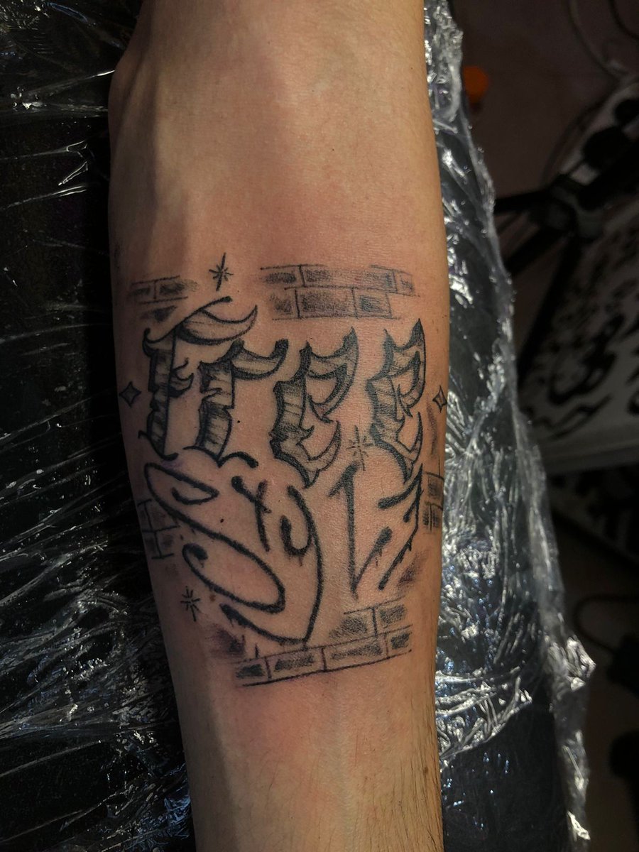 BauuMas's tweet photo. Perdonen pero mi primer tatto me tiene asi 😍
- FREESTYLE.
- gracias @minina_aa 🔥 https://t.co/3Qj8HUdJXl