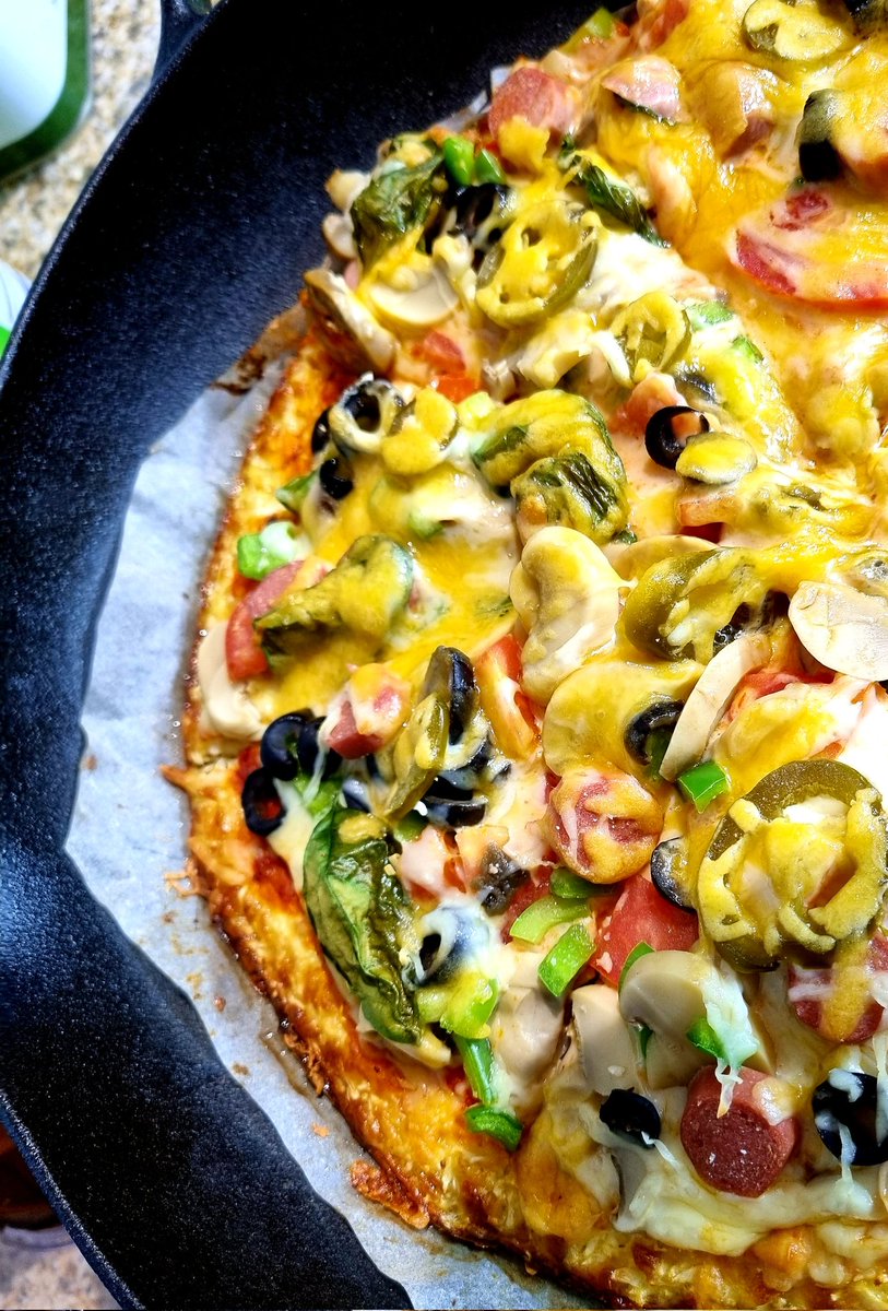 HumairaWajahat's tweet photo. Baked this healthy pizza today from Dr. Eric Berg's recipe. It has a cauliflower and mozzarella base, no flour or yeast used ❤️
I put toppings of my own choice: sausages, basil leaves, Roma tomatoes, mushrooms, olives, and peppers. Recipe Link:
https://t.co/0QWhMUyxwh
#ericberg https://t.co/WdtpNzU1XN