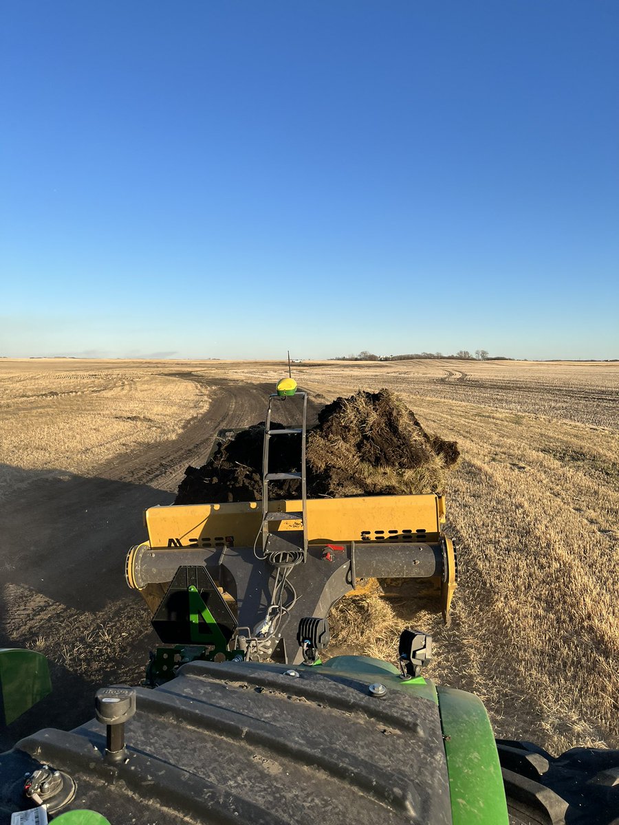 Kynoch86's tweet photo. Great fall day for an @PCT_Ag demo of T3rra Ditch. Contact your @ennsbros dealer for more info on a full range of ditching and land forming solutions #JohnDeere https://t.co/SXMZa4ZMRk