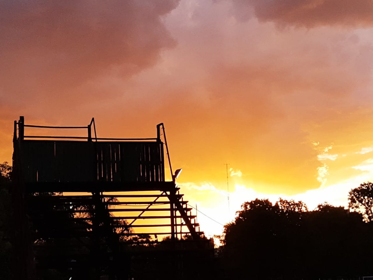 Por la historia.

📷 <a href="/HernanMundo/">Hernán Mundo</a>