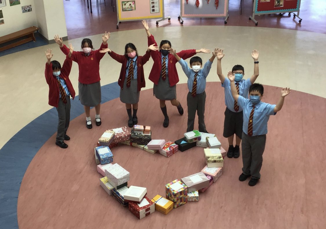 ‘As we work to create light for others, we naturally light our own way’ - Mary Anne Radmacher. A huge thank you to our families at #AnfieldSchool for donating a large number of Christmas boxes that will go to underprivileged children in Hong Kong <a href="/emily_sargent_/">Emily Sargent</a> <a href="/boxofhopehk/">Box of Hope</a>