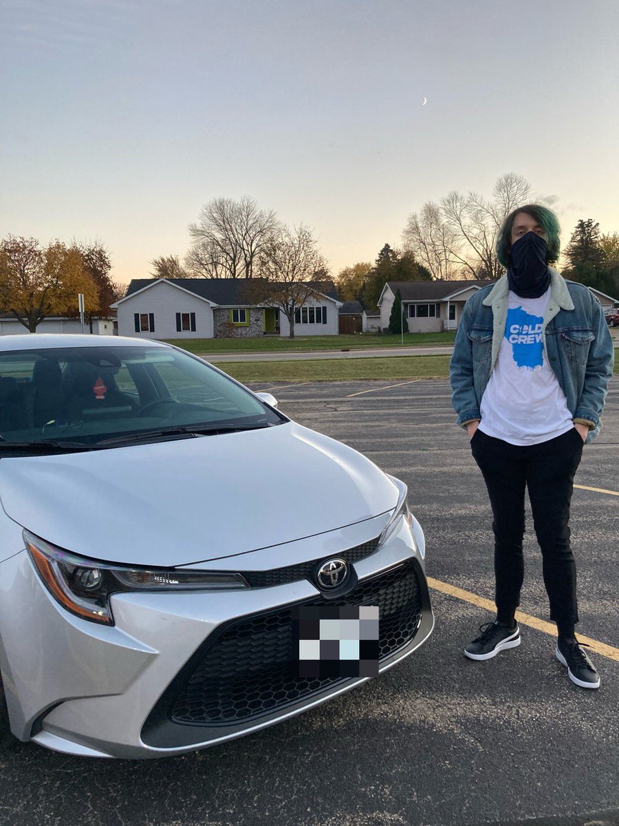 DryceCold's tweet photo. Revenue from the #ColdCrew shirts finally came in so I decided it was time to update my whip 😎 https://t.co/nRpleCB6oZ