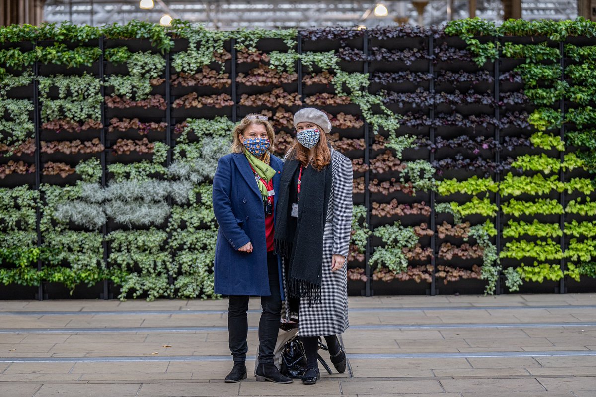 LaurenRobynB's tweet photo. A brilliant day @NetworkRailEDB hosting media interviews for the #AzumaLivingWall with the lovely Claire also in our media team. #COP26 #PRLife https://t.co/B5TWopazsq