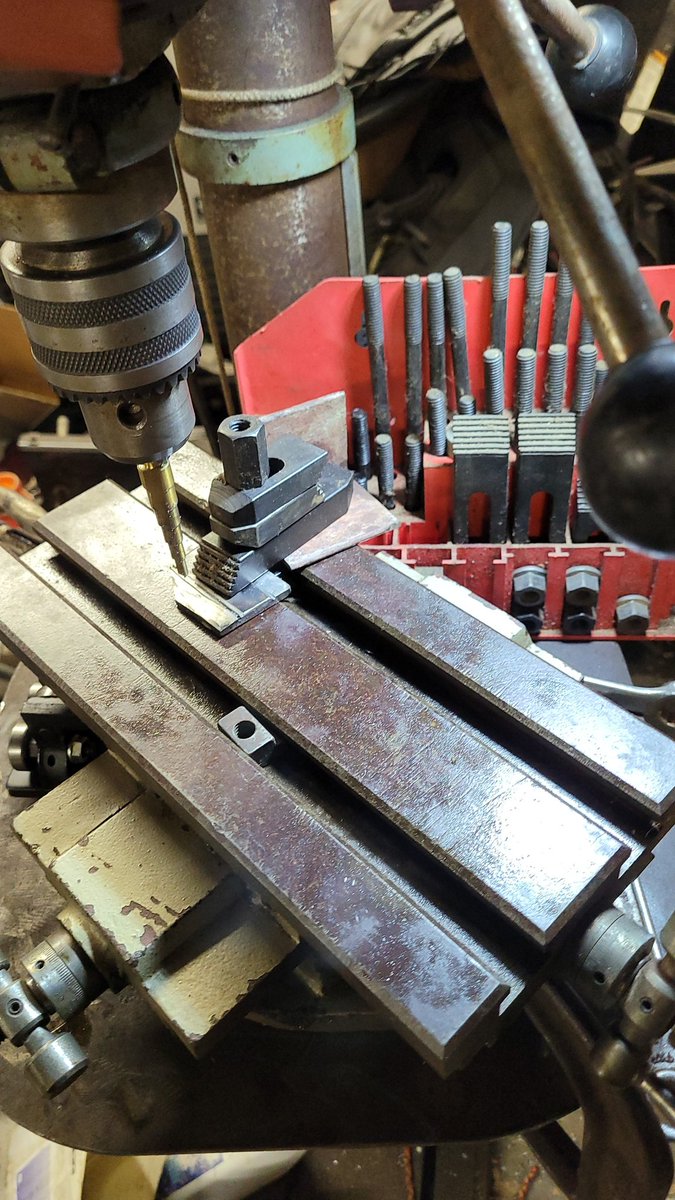PhillPoppa's tweet photo. Good evening Family 👪 and friends ❤. Anyone have a Medium sized #horizontalMill laying around for cheap? Or maybe a nice Ole #Bridgeport Lathe ???😏🤔 Kinda step up the game jus a smidge drill press is OK with X feed table mill lightly and drill. Can't fine tune bummer.. https://t.co/KJRgLDdTNd