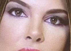 pelinegrapelii's tweet photo. No sé a ustedes pero a mi la nariz de Andrea me ha recordado a la puerta del Imaginarium.

#TentaciónDBT8 https://t.co/av6SHcNIg0
