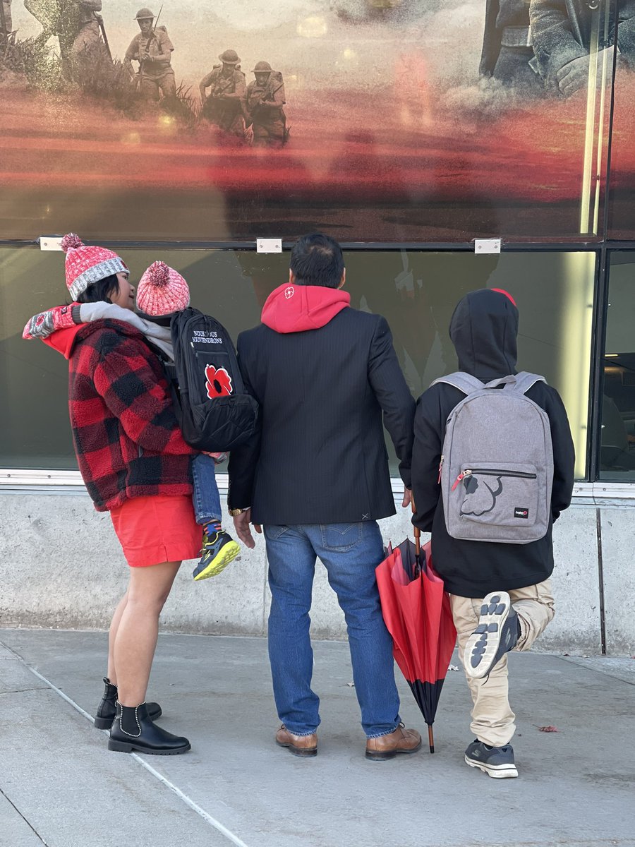 20YS's tweet photo. We’re teaching the kids our history, the importance of the #poppy and that we have family & friends who served & continues to serve. Hence, we’re so honoured to share with you - the #PoppyStore to support veterans: https://t.co/r0jCELeZu8!
#LestWeForget
https://t.co/wiJeM96RVO https://t.co/4QkFIoAAsi