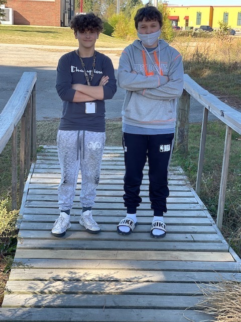 pjhsrams's tweet photo. Two EAST students, Lukyss Strobel and Gavin Walls along with Mr. Mike Johnson fixed a bridge today at Paragould Junior High School. Way to go! 

#buildingbridges
#buildingqualitycitizens
#psdrams https://t.co/xxIeMlC7pP