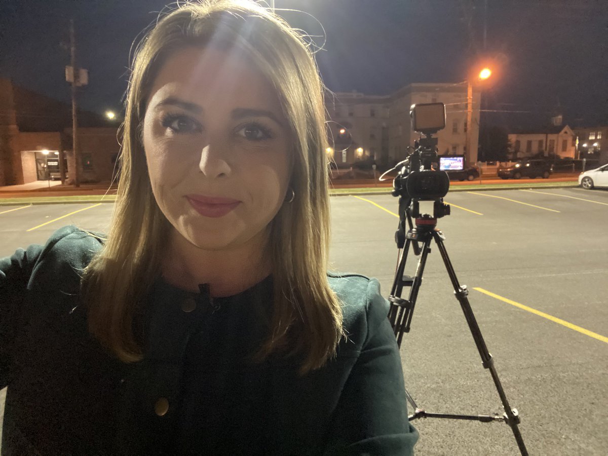 LindsayWFMJ's tweet photo. What a beautiful π night for a downtown live shot! Loving this view!! @21WFMJNews #theyo #youngstownoh https://t.co/7MmsyRqL2a