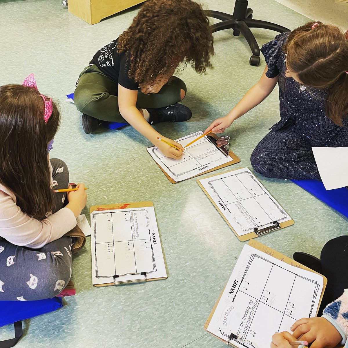 mscurriermusic's tweet photo. 2nd grade working up an appetite figuring out and sorting the rhythms of some of their favorite #Thanksgiving foods! Thank you to @MakeMomentsMatt for the worksheets! #gominoa #minoaonthelake #yearinexile #notation #ivegotrhythm #iteachmusic #musiced #elmusiced #musicteacherlife https://t.co/jqDx1zqINi