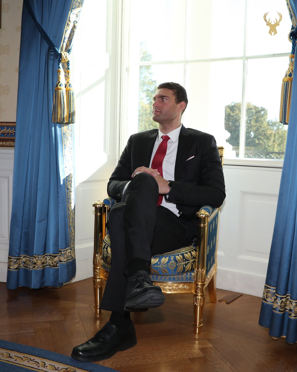 Absolutely no one

Brook: