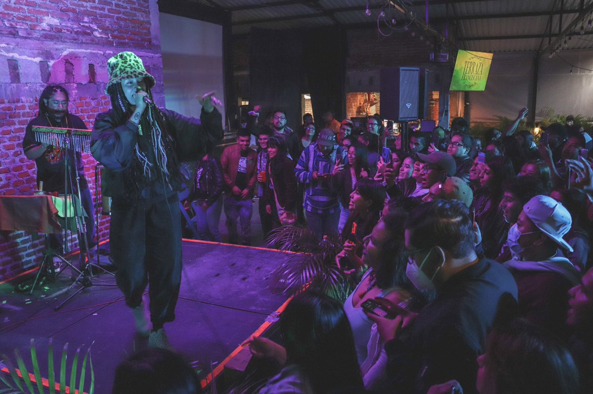 Tiqfun's tweet photo. .@AlikaAlianza se presentó el pasado 5 de noviembre en la #TerrazaFranciscana. 

📸: Arturo Gómez. 

#Alika #Cdmx #concierto #terraza #terrazas #aalikaa https://t.co/ca5odQn488