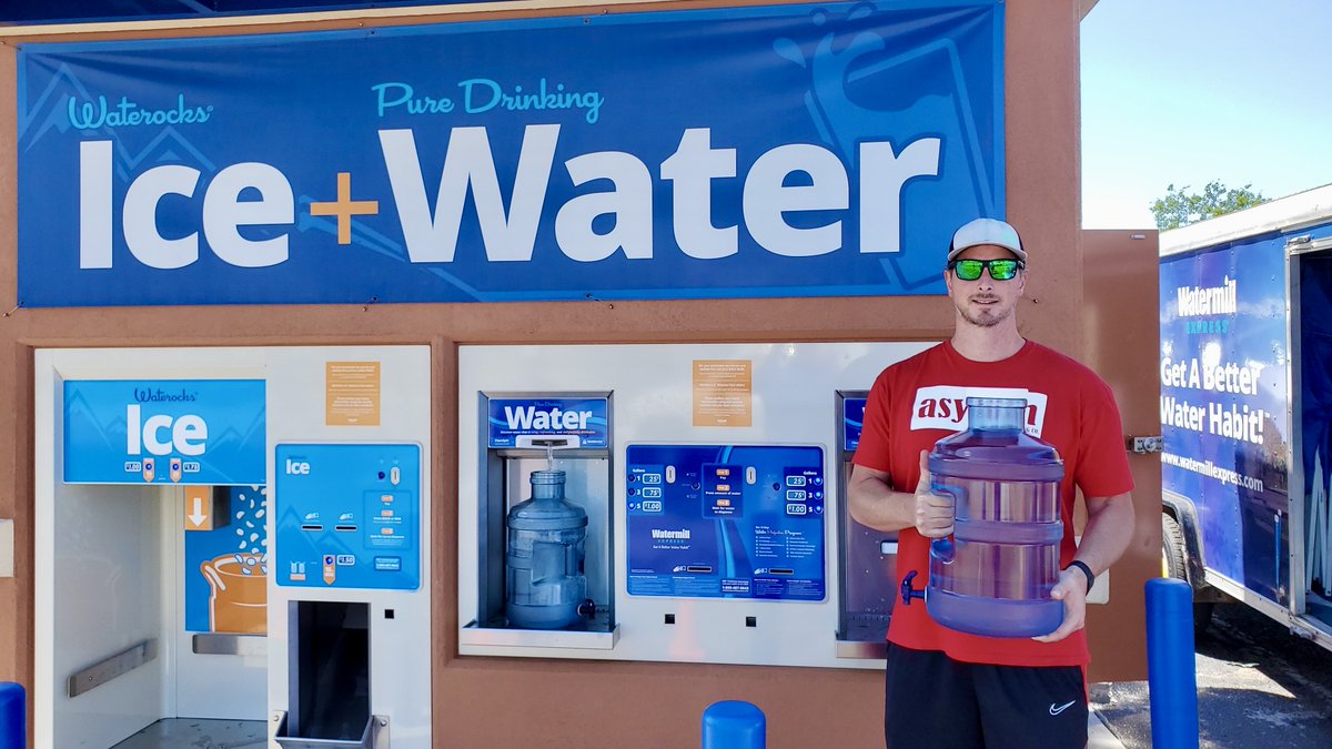 WatermillUpdate's tweet image. Our 5 gallon wide mouth with spigot bottle works great for gatherings &amp;amp; camping! 🧺🏕 
 
✅Wide mouth and easy to add Waterocks® Ice to keep your beverage cold
✅Self-serve spigot
✅BPA-FREE
 
Shop here → watermillexpress.com/store/5-gallon…
 
#GetABetterWaterHabit #reusablecontainers