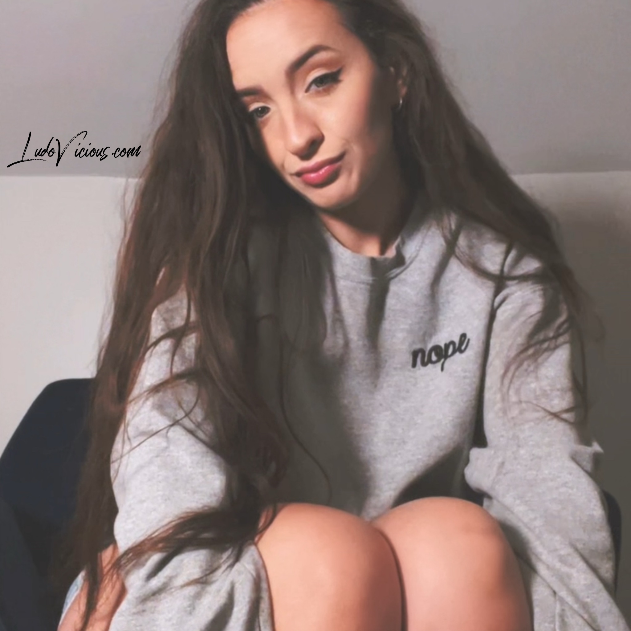 1 pic. Man I don't know who just video called me: Take off your sweater. Me: Hell no, I definitely won't be removing my sweater for a little bitch like you. PSA for subs: 1. I don't like being cold 2. I look damn hot in this sweater 3. I will make you my bitch in this sweater. https://t.co/Ajz7OkFqZC